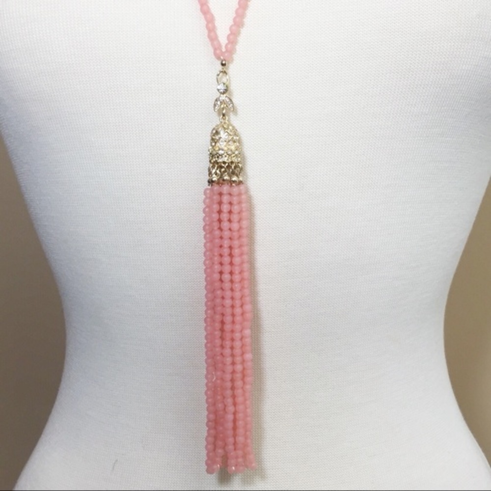 🔴 Long Vintage Look Pink Beaded Tassel Necklace - Picture 2 of 4